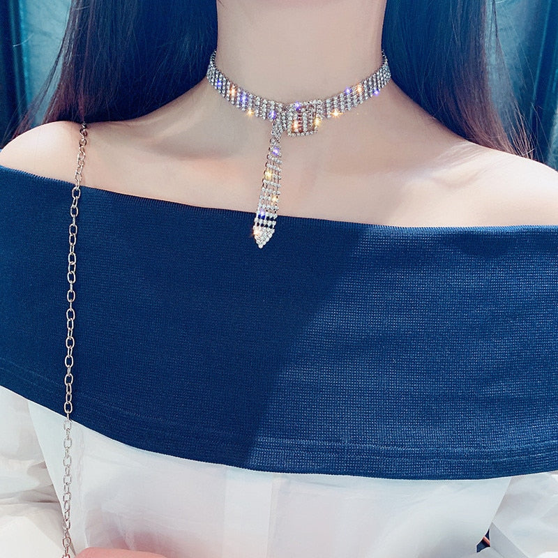 Modische Halsketten mit Strasssteinen für Damen 